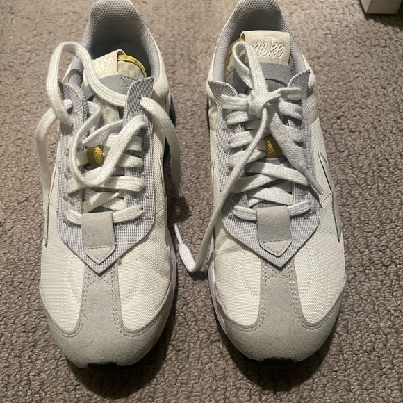 Nike Air Max Pre-Day, Unisex Sneakers, Size 6.5, Summit White - Picture 2 of 12
